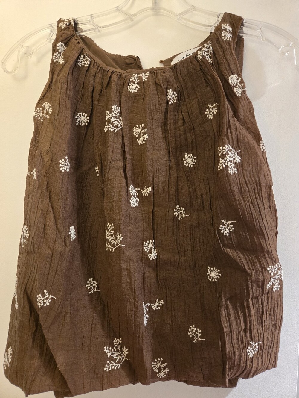 Carly Jean Los Angeles Linley Embroidered Top. Size Small